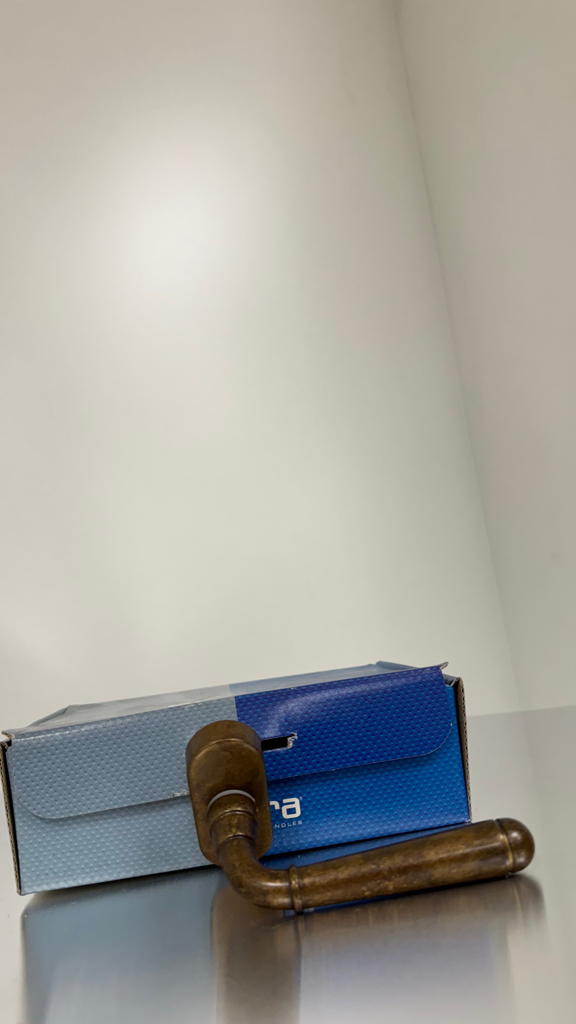 MANIGLIA MARTELLINA SIRIUS PER FINESTRA IN OTTONE FINITURA ANTICHIZZATA